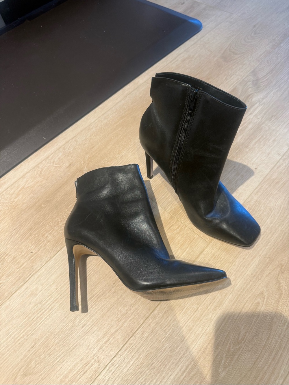 Women's Black Leather squared-Toe Stiletto Ankle Boots